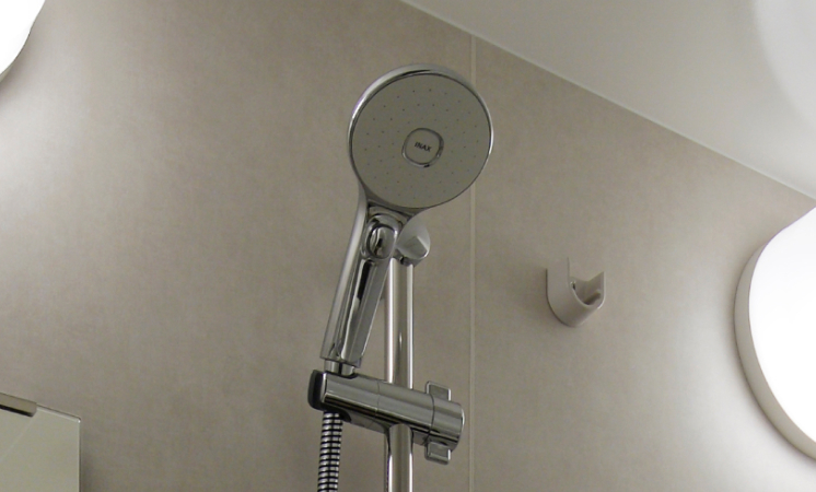 スイッチ付エコアクアシャワー