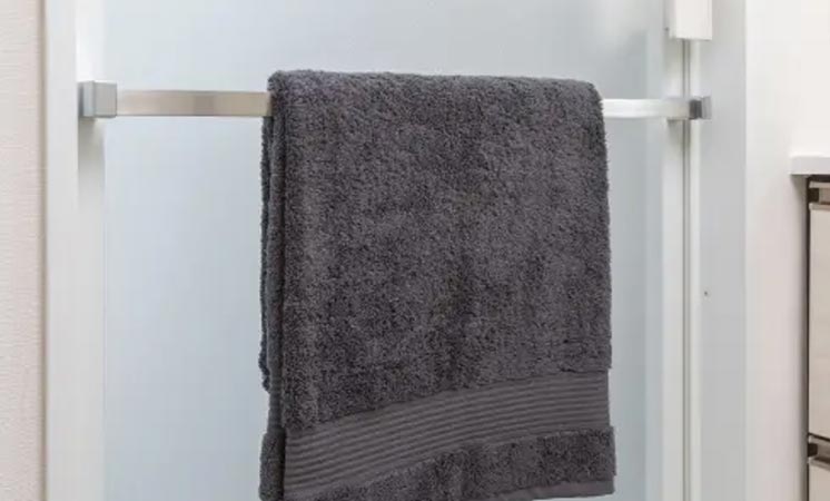 ドア外タオル掛け