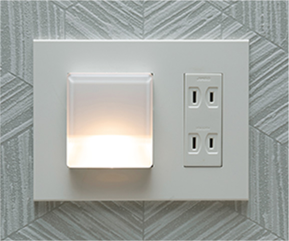 開き扉+2段引き出し収納