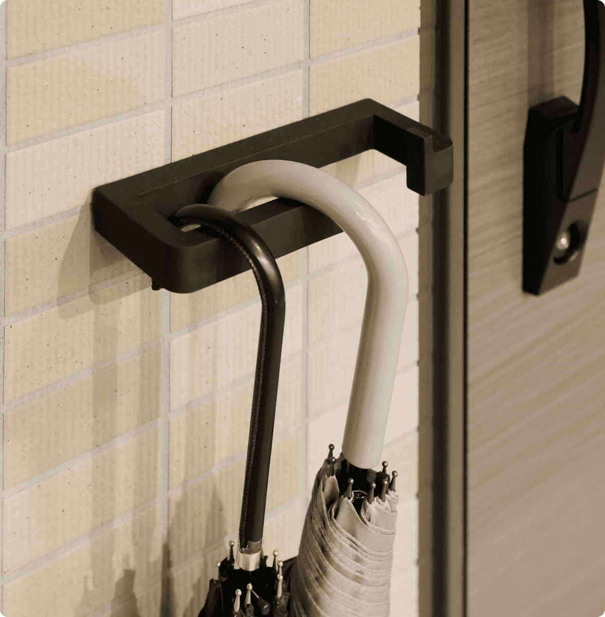 玄関前傘掛けフック