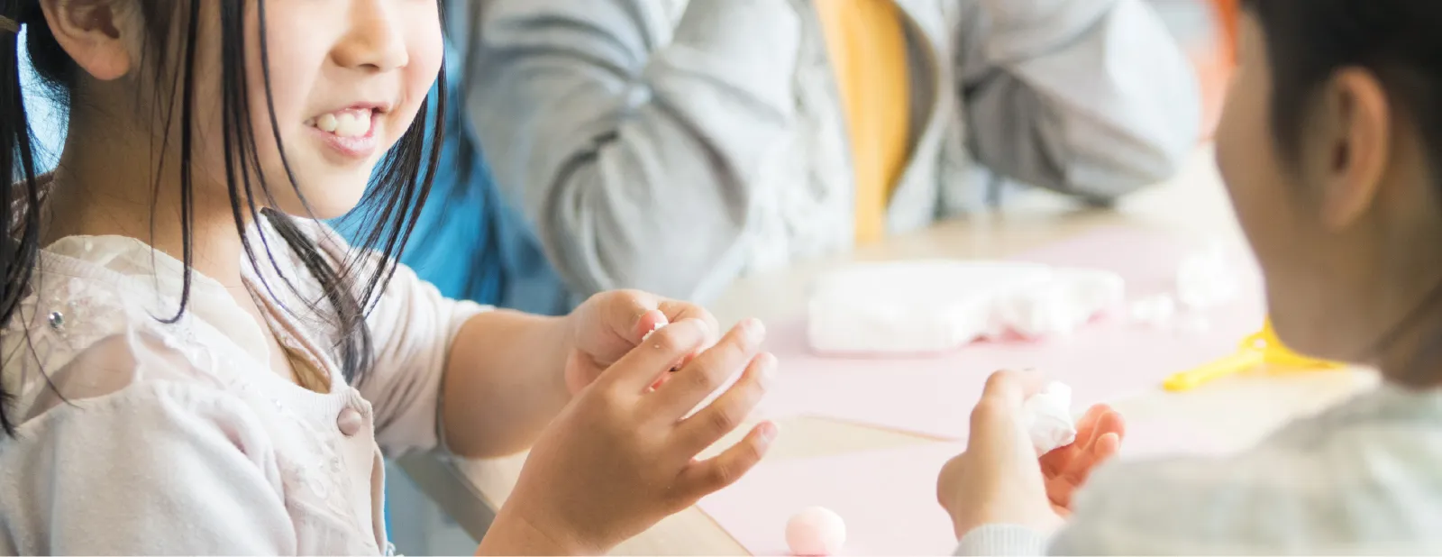 MAMA’S COMMENT 背景