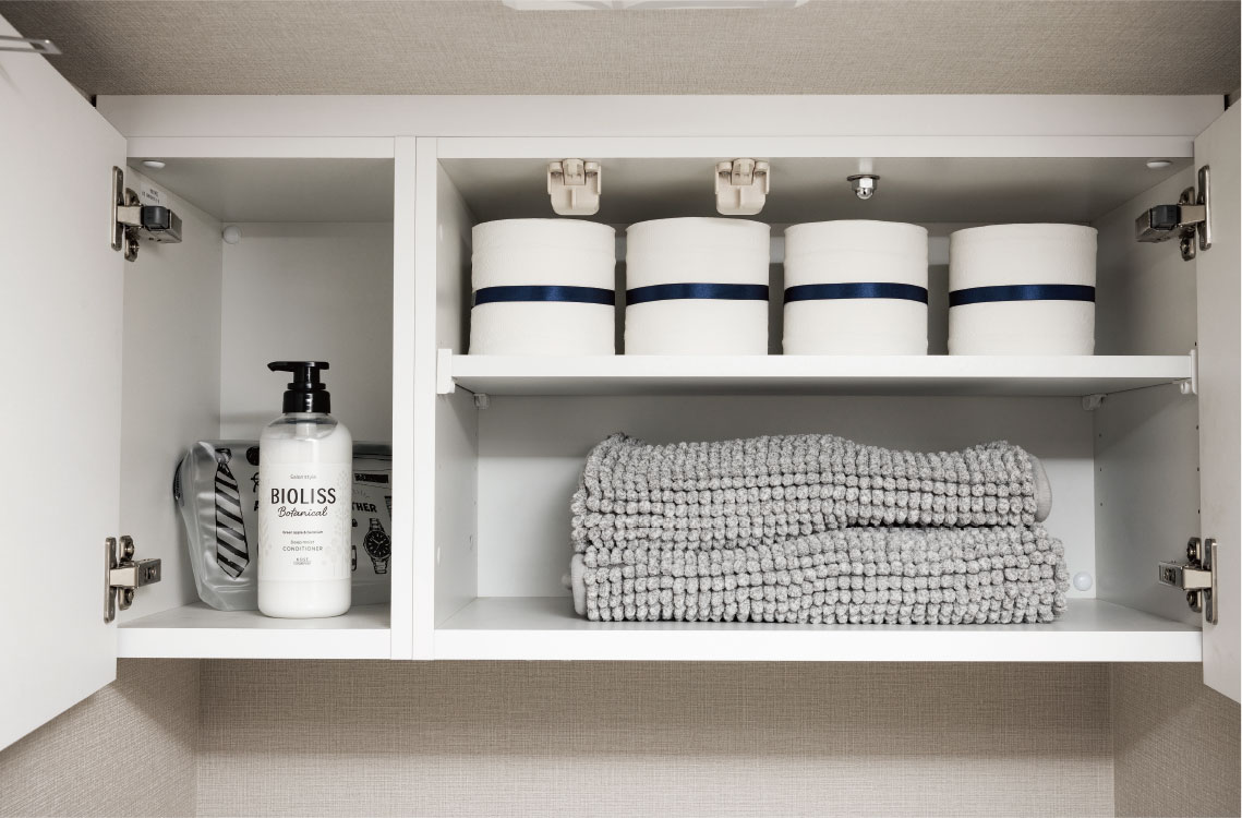 トイレ上部吊戸棚